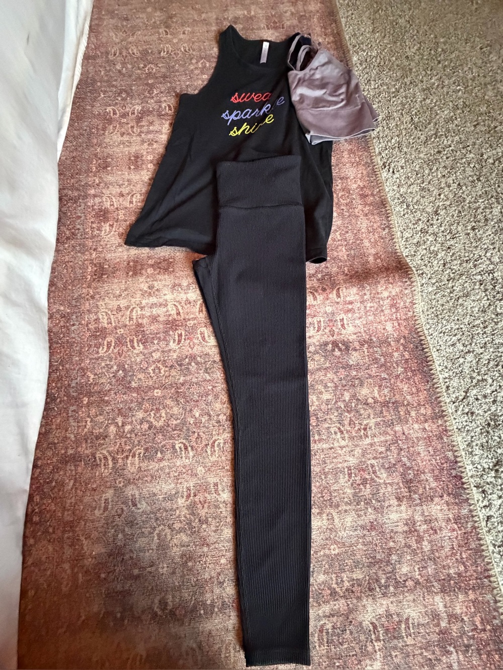 3 piece bundle! Athleta & fabletics size 4/small - Picture 3 of 4